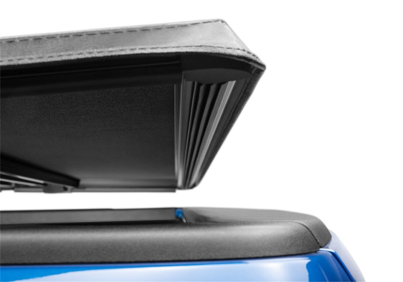 LUND 969259 Lund 19-23 Dodge RAM 1500 5.7ft Bed (w/o RamBox) Hard Fold Tonneau Lund - Black