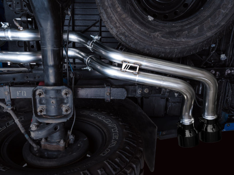AWE Tuning 3015-33826 AWE 16-22 Toyota Tacoma 0FG Catback Exhaust w/ BashGuard - Dual Diamond Black Tips