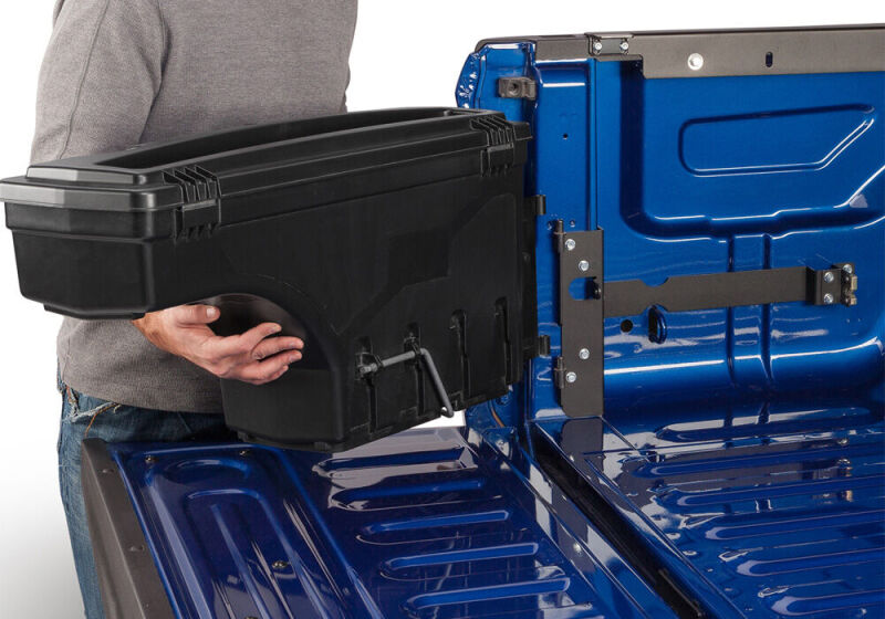 Undercover SC104D UnderCover 19-20 Chevy Silverado 1500 Drivers Side Swing Case - Black Smooth