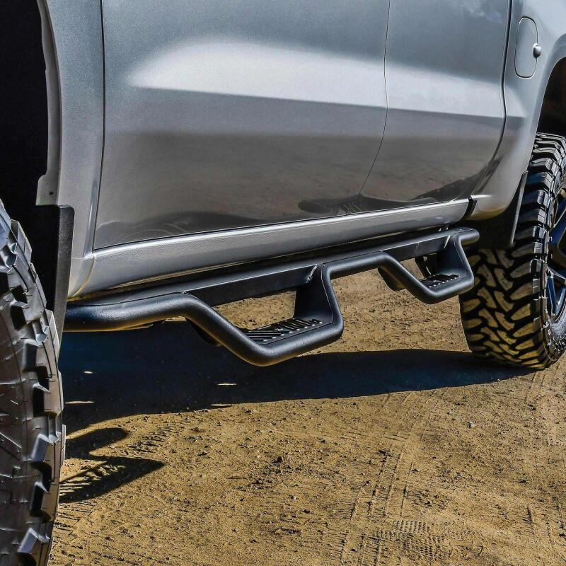 Westin 20-14135 19-22 Chevrolet Silverado / GMC Sierra Crew Cab Outlaw Nerf Step Bars