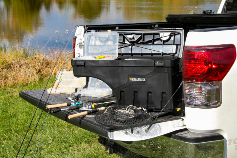 Undercover SC300P UnderCover 02-18 RAM 1500 (19-20 Classic) / 03-20 RAM 2500 Passengers Side Swing Case - Black Smooth