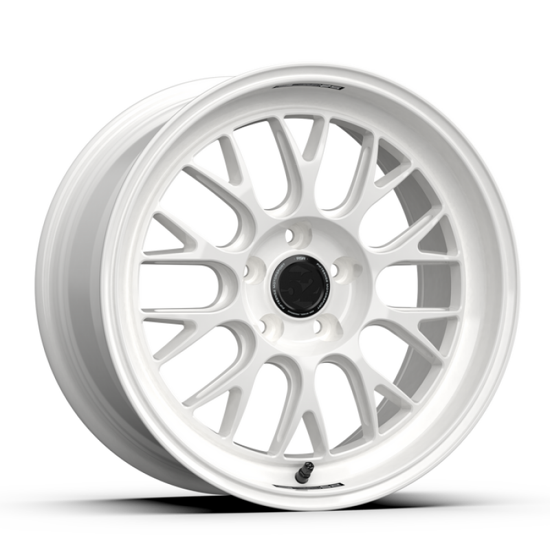 fifteen52 RSHRW-89554+38 Holeshot RSR 18x9.5 5x114.3 38mm ET 73.1mm Center Bore Rally White