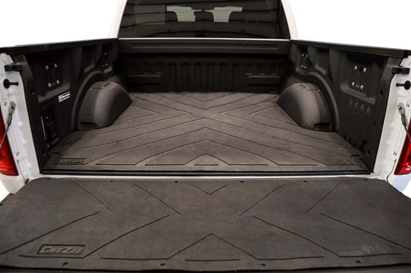 Dee Zee DZ77012 Deezee 17-23 Ford SuperDuty Heavyweight Bed Mat - Custom Fit 8Ft Bed (X Pattern)
