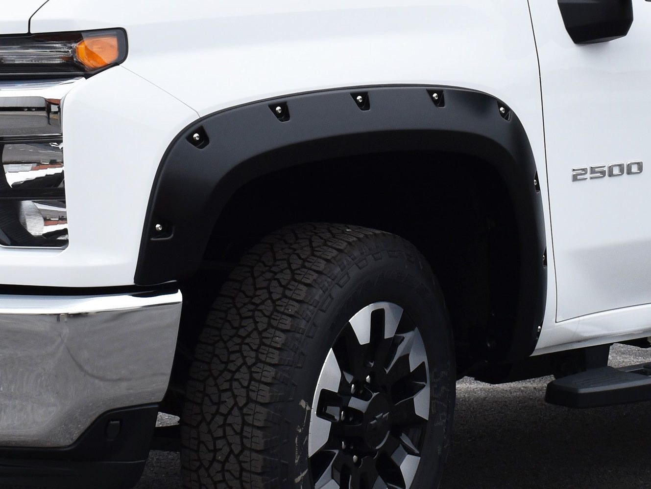 Bushwacker BUS40982-02 20- GM P/U 2500HD Fend er Flares Pocket Style