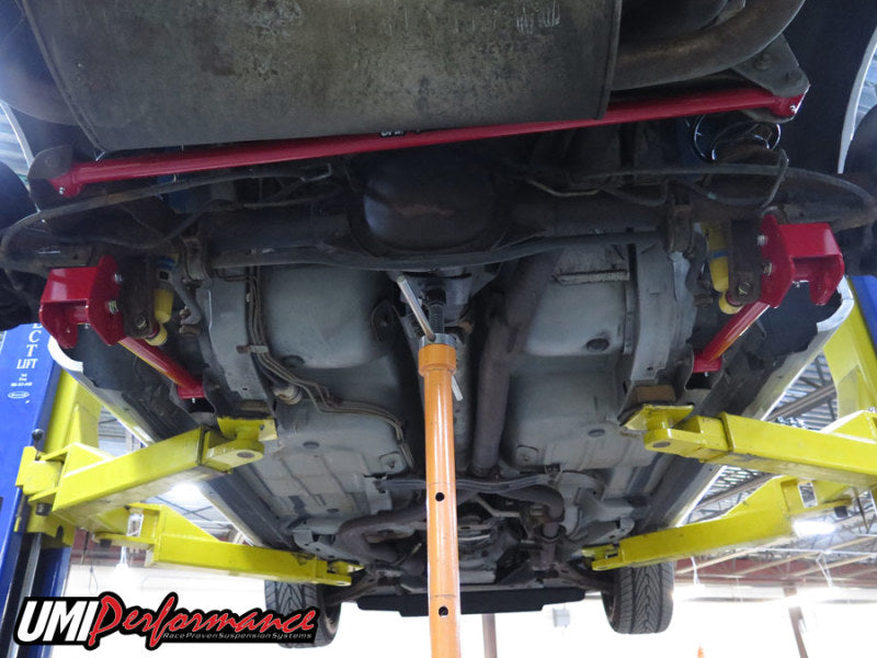 UMI Performance 201520-B 82-02 GM F-Body Tubular Lower Control Arms Non-Ajustable Panhard Bar Kit