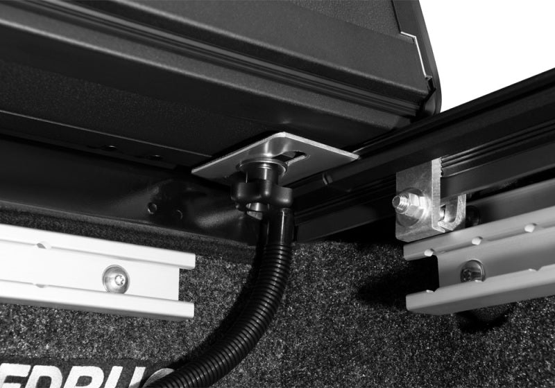 BAK 448506 05-20 Nissan Frontier 5ft Bed Flip MX4 Matte Finish