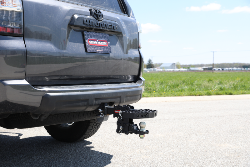 GEN-Y Hitch GH-030 Gen-Y 2in Shank Heavy-Duty 500lb Capacity Serrated Hitch Step