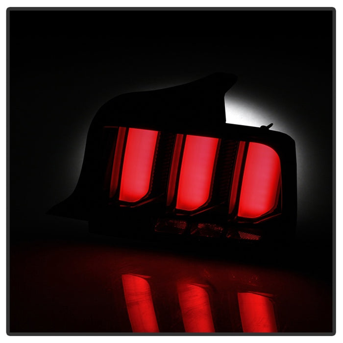 SPYDER 5086709 Spyder 05-09 Ford Mustang (White Light Bar) LED Tail Lights - Smoke ALT-YD-FM05V3-LED-SM
