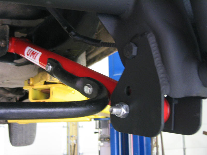 UMI Performance 301516-R 78-88 GM G-Body Tubular Upper & Lower Control Arms Kit