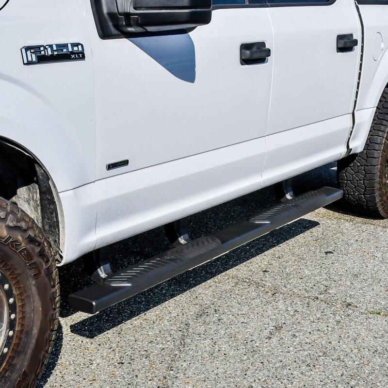 Westin 28-521095 RAM 15-21 Ford F-150 / 17-21 Ford F-250 & F350 Crew Cab R5 XD Nerf Step Bars - Black