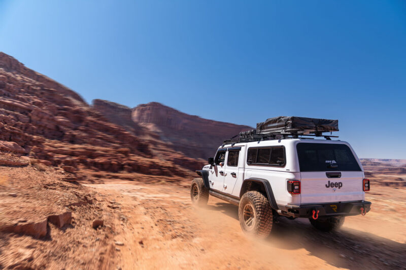 AMP Research 77135-01A 20-24 Jeep JT Gladiator (Launch/Overlnd/Rubicon/Sport/Sport S) PowerStep XL - Black