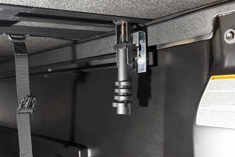 Extang 83465 14-16 Toyota Tundra (6.5ft) (Works w/o Rail System) Solid Fold 2.0