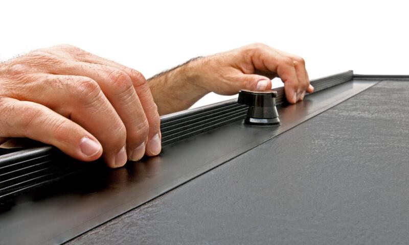 Roll-N-Lock LG222M 15-18 Chevy Silverado/Sierra 2500/3500 LB 96-3/8in M-Series Retractable Tonneau Cover
