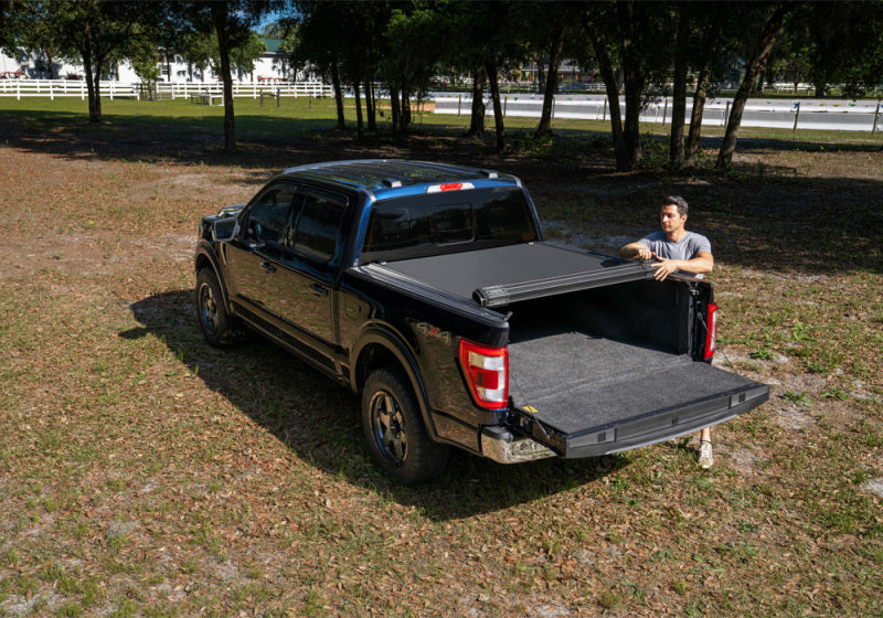 BAK 80339 21-22 Ford F-150 (Incl. 2022 Lightning) Revolver X4s 5.7ft Bed Cover