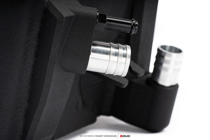 AMS AMS.47.09.0001-1 Performance 2023+ Nissan Z VR30 Intercoolers