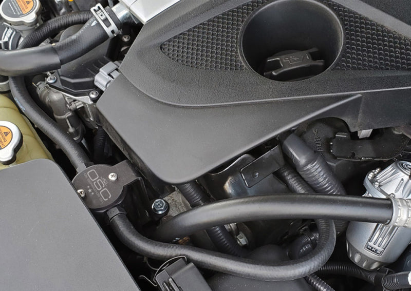J&L 3110D-B 16-24 Infiniti Q50/Q60 3.0T Oil Separator 3.0 Driver Side - Black Anodized