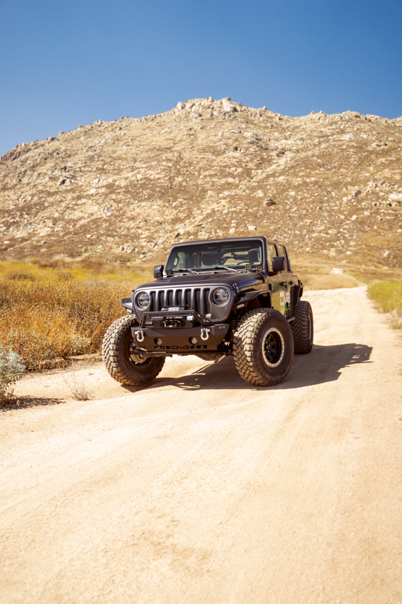 DV8 Offroad FBJL-06 07-23 Jeep Wrangler/Gladiator JT/JK/JL FS-25 Stubby Front Bumper w/Plated Bull Bar