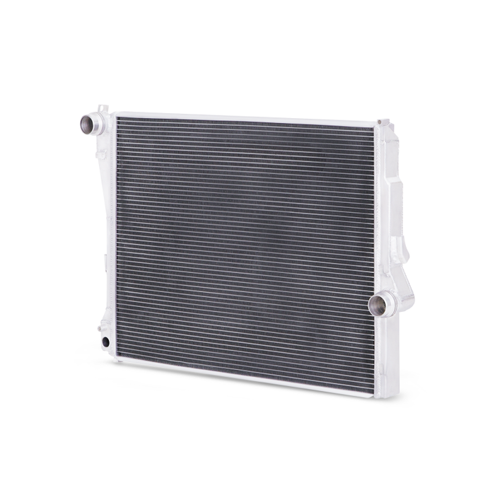 Mishimoto MMRAD-E46-323A 99-06 BMW 323i/323i/328i/330i w/ Auto Transmission Performance Aluminum Radiator