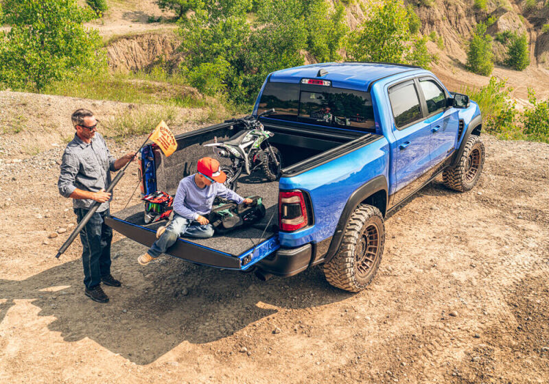 Retrax 30831 07-21 Toyota Tundra CrewMax (5.5ft. Bed) IX