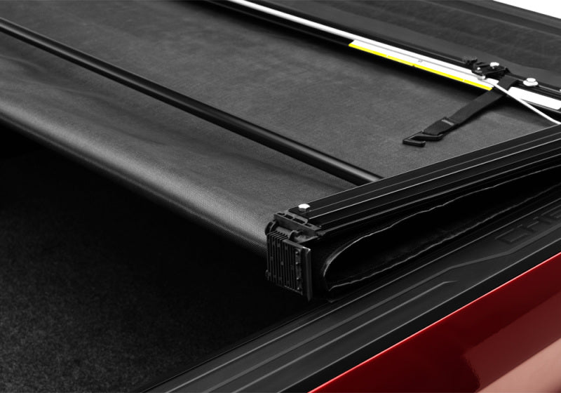 Truxedo 773301 2020 GMC Sierra & Chevrolet Silverado 2500HD & 3500HD 6ft 9in Deuce Bed Cover
