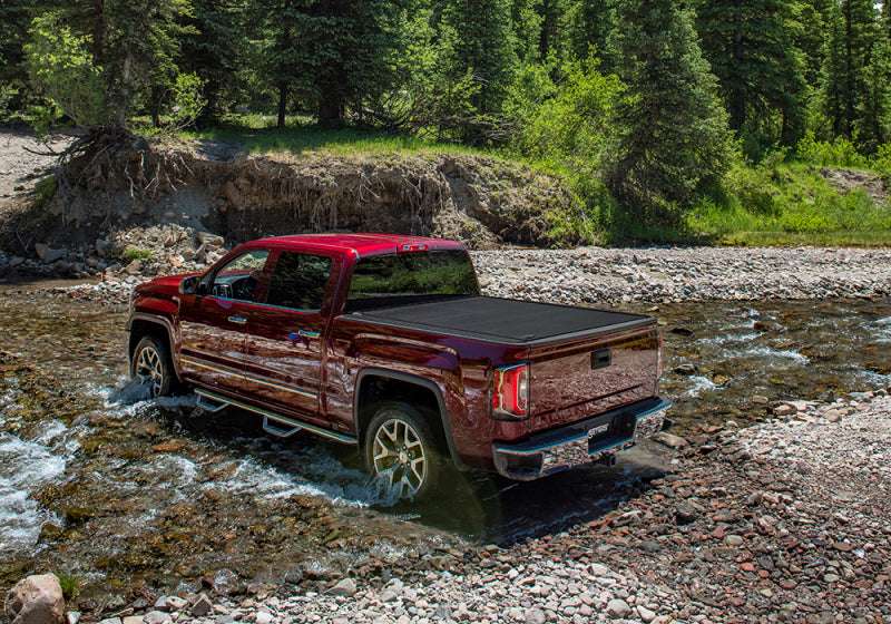 Retrax 70861 2022 Toyota Tundra CrewMax 5.5ft Bed w/ Deck Rail System PowertraxONE MX