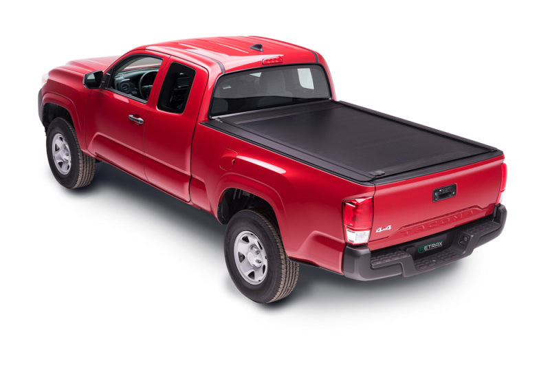 Retrax 70861 2022 Toyota Tundra CrewMax 5.5ft Bed w/ Deck Rail System PowertraxONE MX