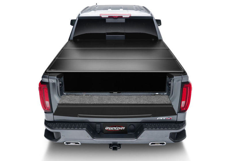 Undercover TR16018 UnderCover 99-19 Silverado / Sierra Limited/Legacy 5.5ft Triad Bed Cover