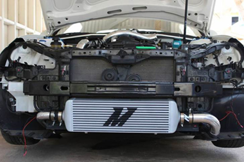 Mishimoto MMINT-UJ Universal Intercooler - J-Line