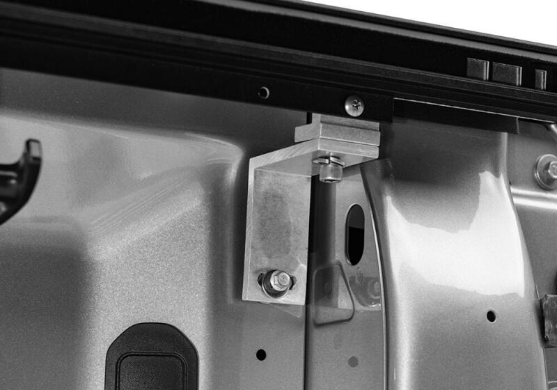 Roll-N-Lock RC151E 17-19 Ford F-250/F-350 Super Duty 80-3/8in E-Series Retractable Tonneau Cover
