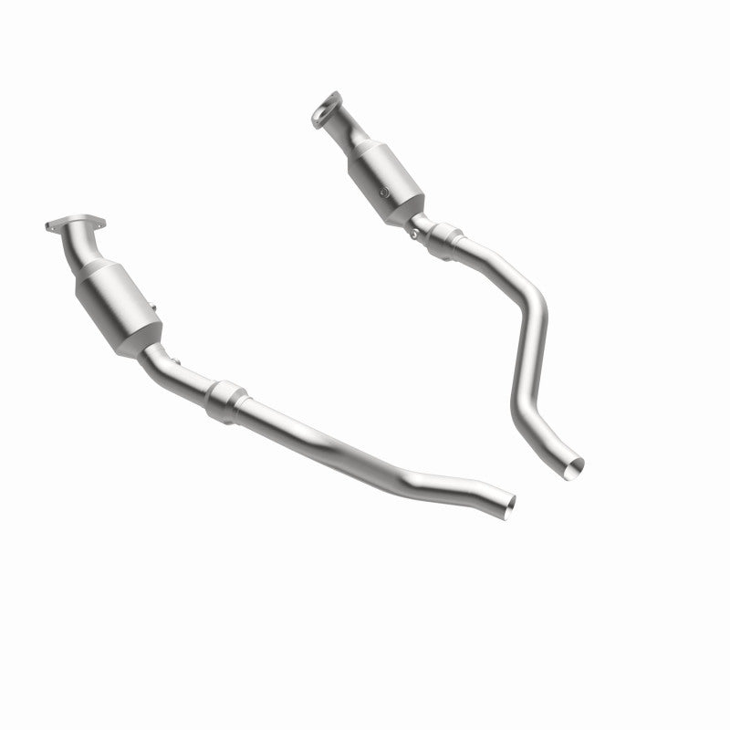 Magnaflow 16421 MagnaFlow Conv D/F 05- 300C/Magnum 5.7 w/cats