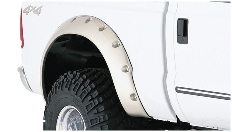 Bushwacker 20044-02 99-10 Ford F-250 Super Duty Styleside Cutout Style Flares 2pc 81.0in Bed - Black
