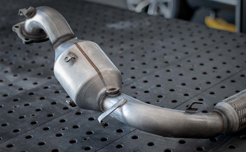 Magnaflow 24116 MagnaFlow Conv DF 01-03 Audi S8 4.2L Passenger Side