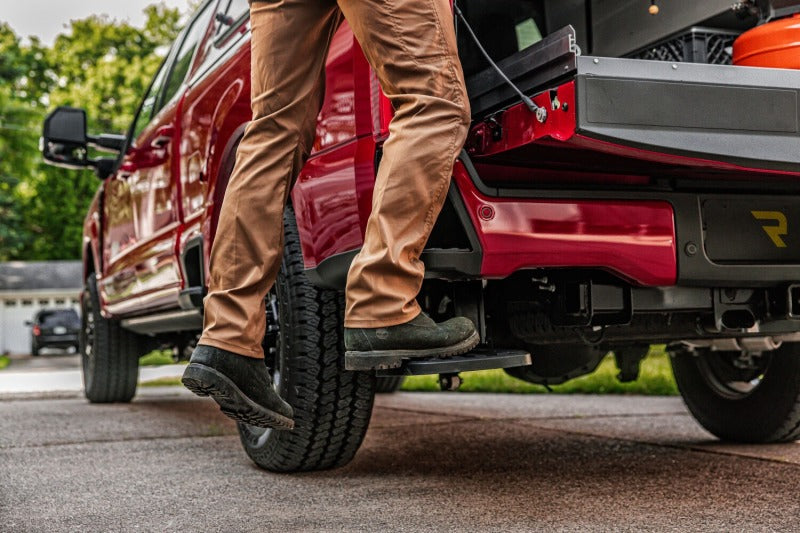 AMP Research 75330-01A 2023 Ford F-250 Super Duty BedStep - Black
