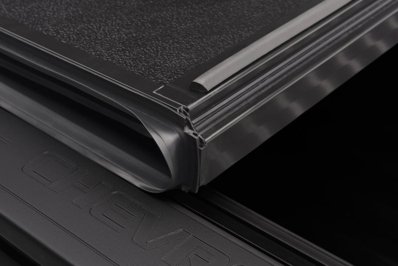 BAK 226100 04-14 Chevy Silverado 5ft 8in Bed Flip G2