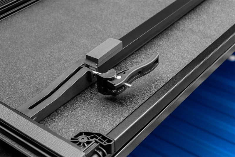 LUND 969155 Lund 07-13 Chevy Silverado 1500 Fleetside (5.8ft. Bed) Hard Fold Tonneau Cover - Black
