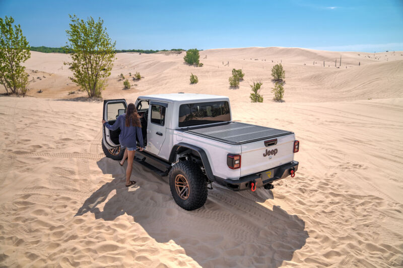 AMP Research 77135-01A 20-24 Jeep JT Gladiator (Launch/Overlnd/Rubicon/Sport/Sport S) PowerStep XL - Black