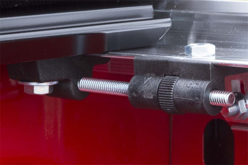 Access 22030129 Tonnosport 02-04 Frontier Crew Cab 6ft Bed and 98-04 King Cab Roll-Up Cover