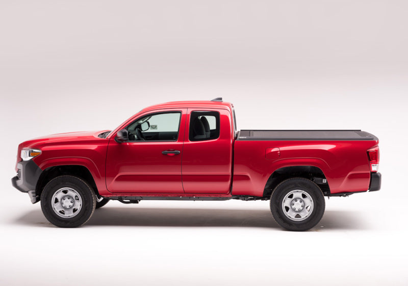 Retrax 70861 2022 Toyota Tundra CrewMax 5.5ft Bed w/ Deck Rail System PowertraxONE MX