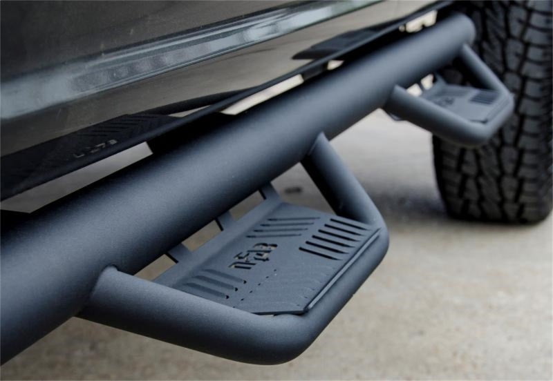 N-Fab HPD1584CC-TX Podium LG 15.5-17 Dodge RAM 1500 Crew Cab - Tex. Black - 3in
