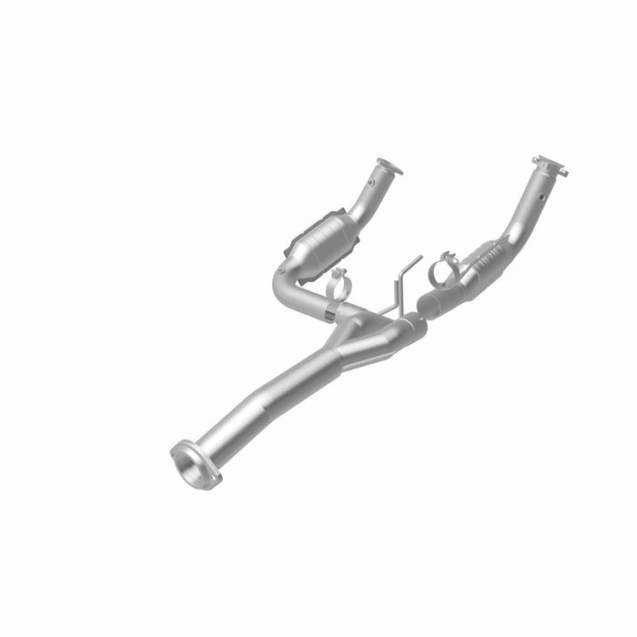 Magnaflow 21-252 MagnaFlow Conv Direct Fit 11-16 Chevrolet Silverado 2500HD/3500HD / GMC Sierra 2500HD/3500HD
