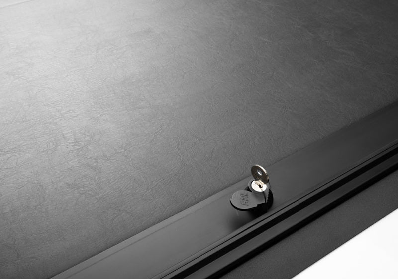 Roll-N-Lock LG845M 2022 Nissan Frontier Crew Cab (58.6in. Bed) M-Series Retractable Tonneau Cover