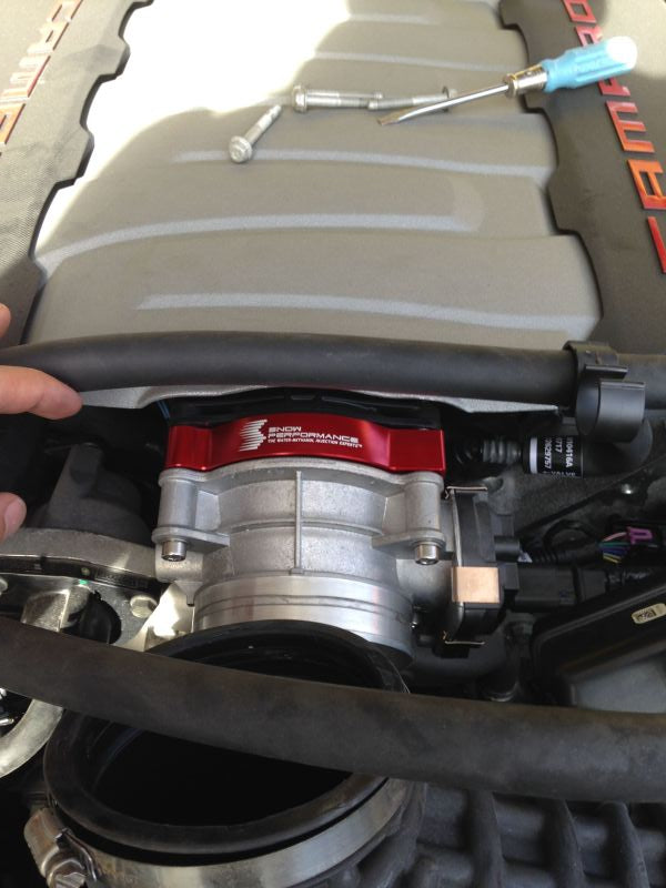 Snow Performance SNO-2161-BRD 16-17 Camaro Stg 2 Boost Cooler F/I Water Injection Kit (SS Braided Line & 4AN)