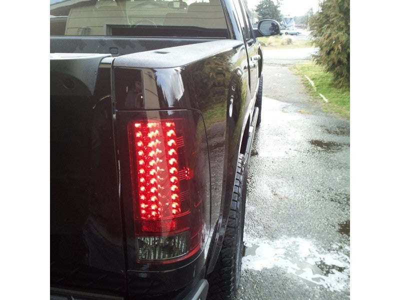 SPYDER 5014955 Spyder GMC Sierra 07-13 (Not 3500 Dually 4 Rear Wheels)LED Tail Lights Red Clear ALT-YD-GS07-LED-RC