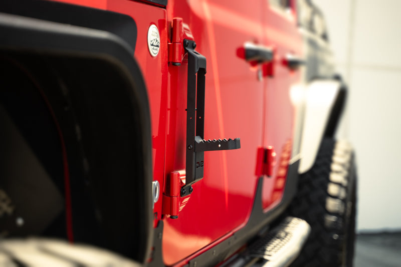 DV8 Offroad STJL-04 07-23 Jeep Gladiator/Wrangler JT/JK/JL Hinge Mounted Step