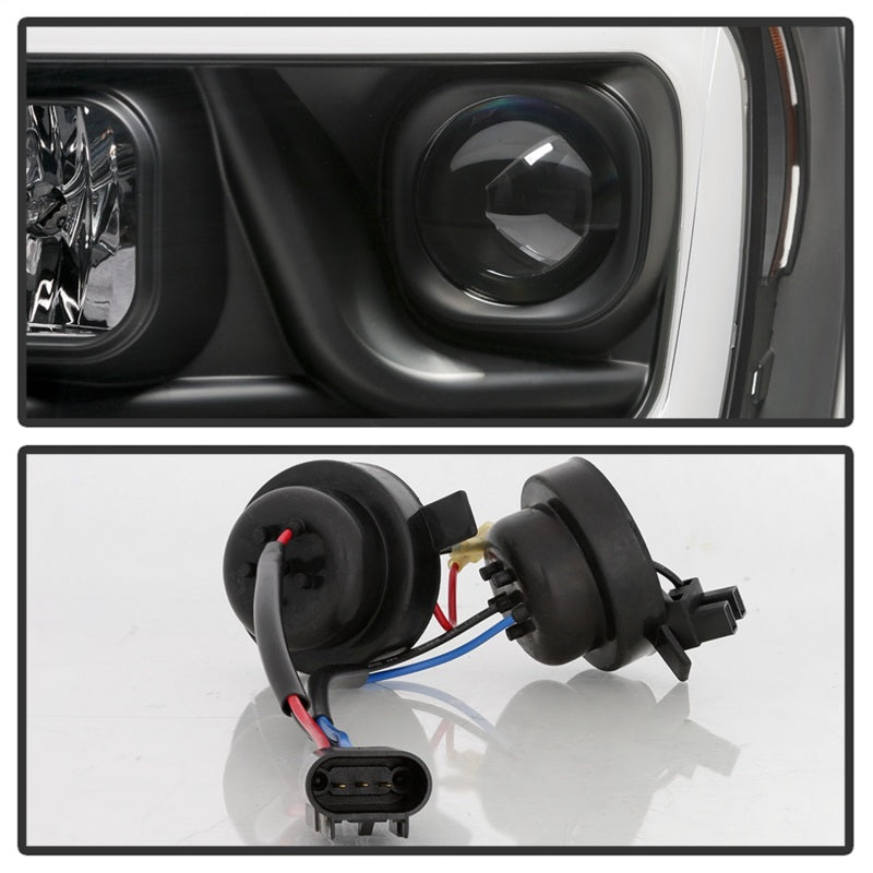 SPYDER 5085306 Spyder Dodge RAM 1500 06-08 V2 Projector Headlights - Light Bar DRL - Black (PRO-YD-DR06V2-LB-BK)