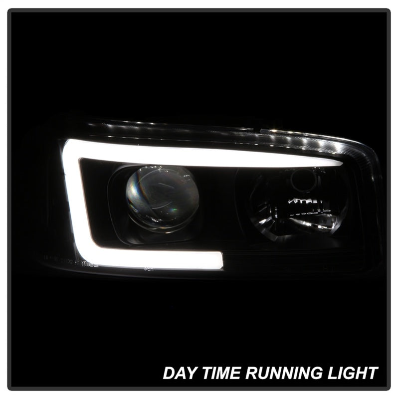 SPYDER 5084521 Spyder GMC Sierra 1500/2500/3500 99-06 V2 Projector Headlights - DRL - Black PRO-YD-CDE00V2-LB-BK