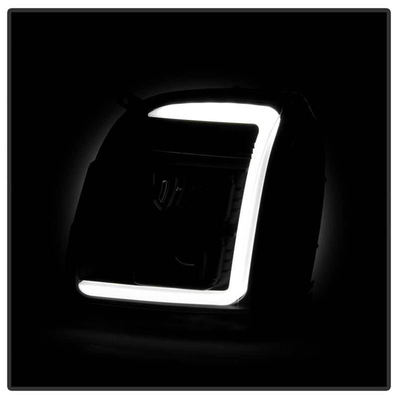 SPYDER 5088260 Spyder GMC Yukon 07-14/Denali 07-14 /XL 07-14 V2 Projector Headlights - Black PRO-YD-GY07V2SI-BK